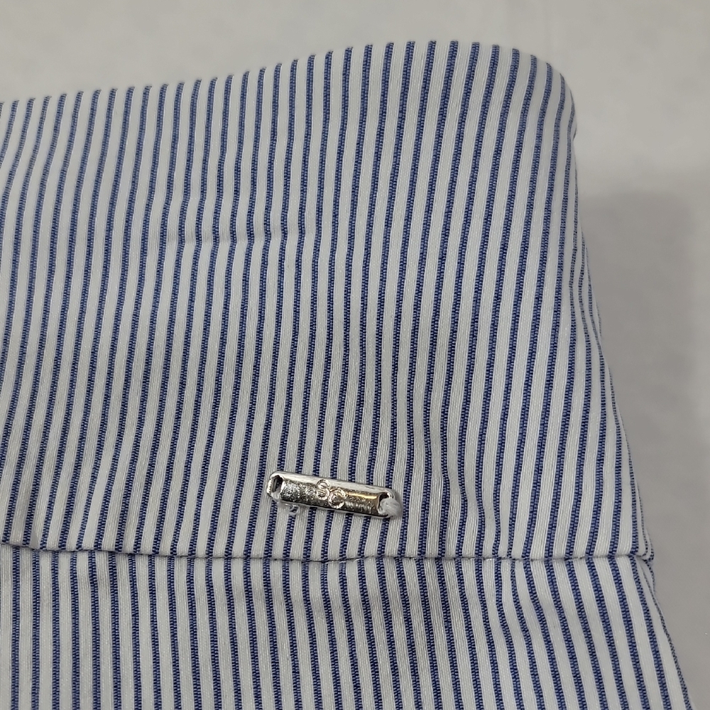 Blue and White Striped Capris with Classic Style - Picture 6 of 8